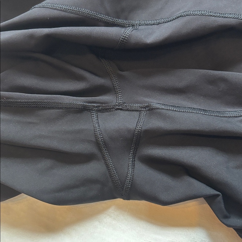 Athleta Ultimate Stash Pocket 7/8 Tight, XS - Picture 5 of 11